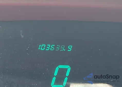 1995 Lincoln Town Car Signature/Spinnaker from USA, damaged, VIN 1LNLM82W1SY634483